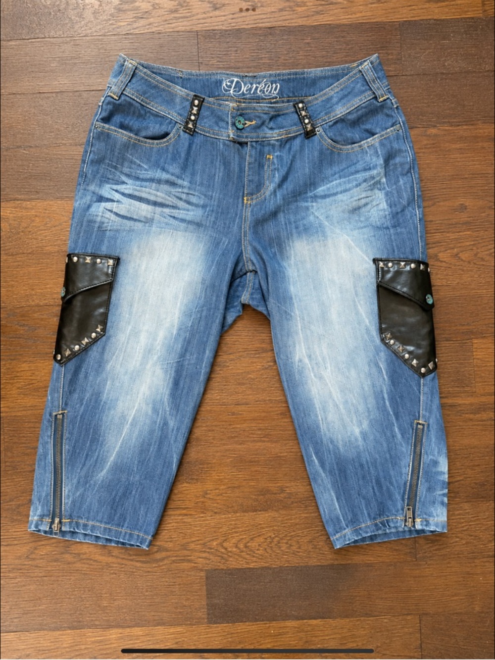Y2K McBling Capri Jeans Studded Leather Pocket House of Deréon 14W - Picture 2 of 13